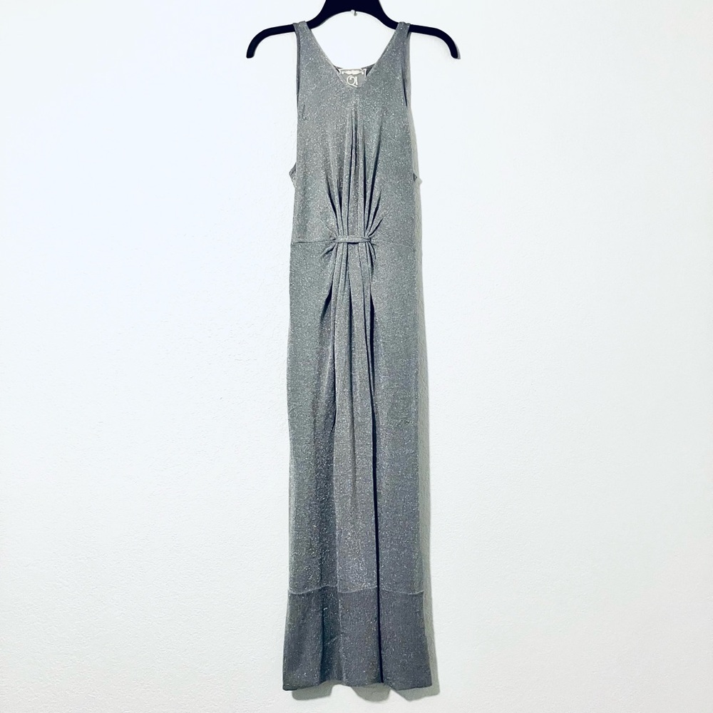 Qi Silk Gown (Silver)